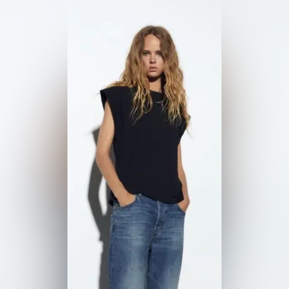 Black Muscle Tee for Women